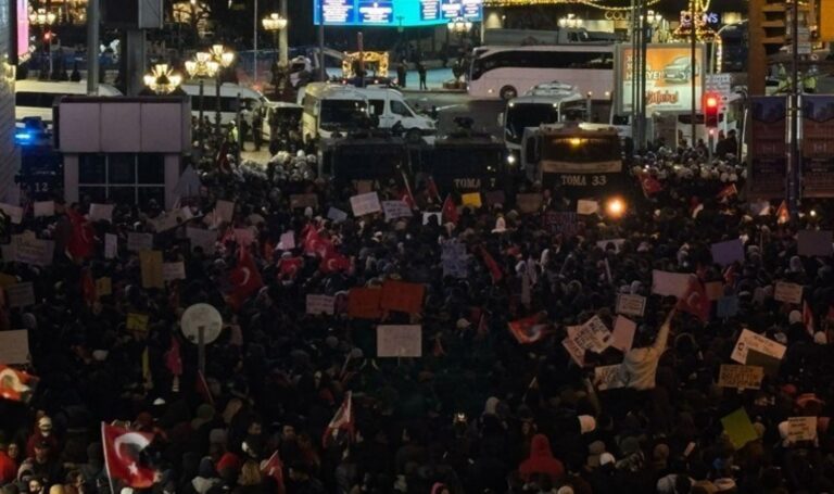 Üniversite Öğrencileri Toplantı: Yarın Segmenler Park Adresi! – Türkiye haberlerini kırmak