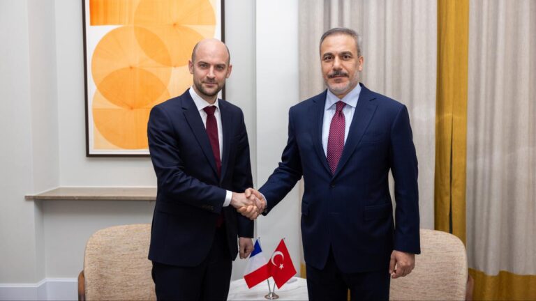 Dışişleri Bakanı Fidan, Fransız muadili Barrot ile tanıştı