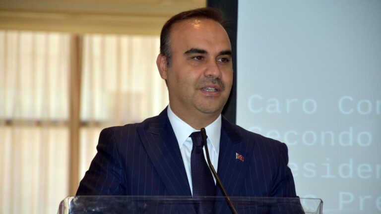 “Savunma endüstrisinde, evlilik ve milliyet Türkiye için mutlak bir zorunluluktur”