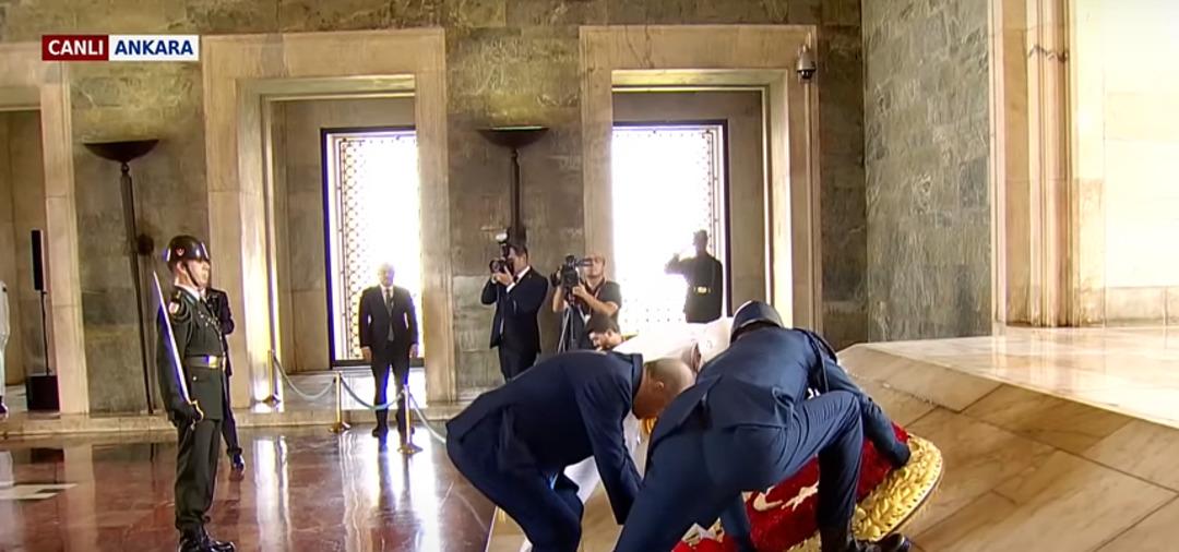 Ankara'ya Taşınma Günü: Başkan Erdoğan ve Çağ Üyeleri tarafından Türbeye Ziyaret 2 Toplantısı 2