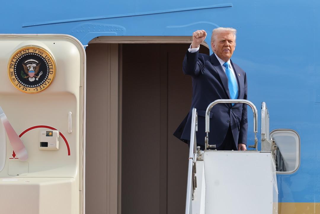 Trump ve Xi Eve Üssü'nde buluştu! Karşılıklı iltifatlar havada uçuşuyordu… Trump yalnızca bir soruyu cevapsız bıraktı.