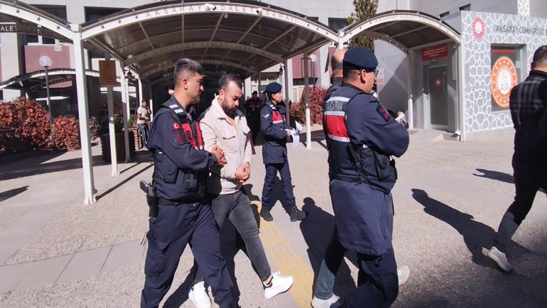 Alkollü sürücü ve arkadaşları polise saldırdı... İçişleri Bakanı Yerlikaya şunları duyurdu: